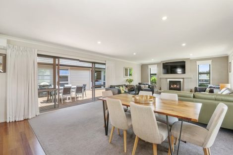 Photo of property in 120 Kenrigg Road, Kinloch, Taupo, 3377