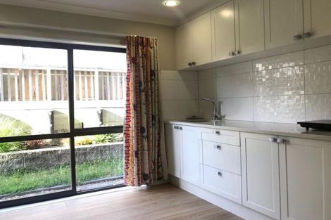 Photo of property in 45 Huntington Park Drive, Greenhithe, Auckland, 0632