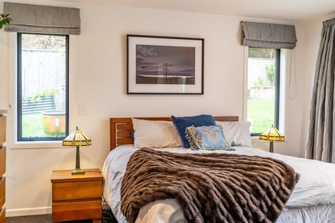 Photo of property in 15 Pacific View, Whitby, Porirua, 5024