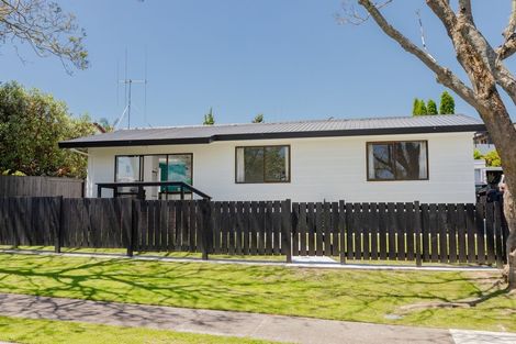Photo of property in 6a Pokapu Place, Bethlehem, Tauranga, 3110
