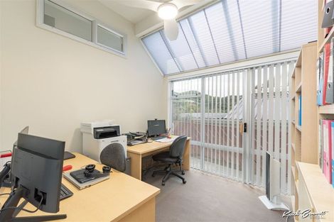 Photo of property in 8 Te Whiti Grove, Korokoro, Lower Hutt, 5012