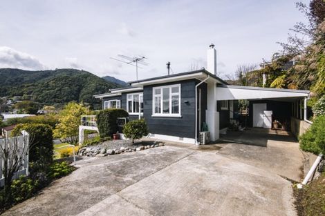 Photo of property in 22 Buller Street, Picton, 7220