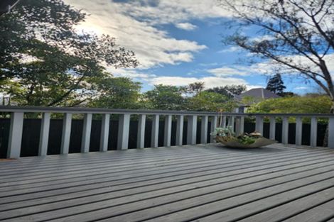 Photo of property in 64 Chatsworth Road, Silverstream, Upper Hutt, 5019