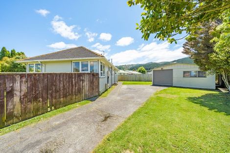 Photo of property in 2 Mary Crescent, Elderslea, Upper Hutt, 5018