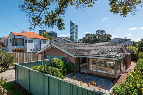 Photo of property in 18 Sanders Avenue, Takapuna, Auckland, 0622