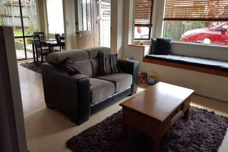 Photo of property in 2/13 Rapallo Place, Farm Cove, Auckland, 2012