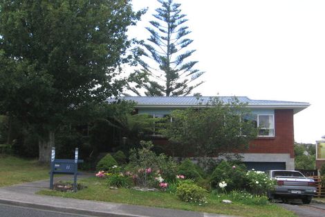 Photo of property in 13 Macnay Way, Murrays Bay, Auckland, 0630