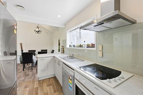 Photo of property in 2/30 Curacao Place, Half Moon Bay, Auckland, 2012