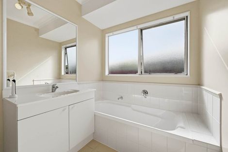 Photo of property in 23 Millington Place, Huntington Park, Auckland, 2013