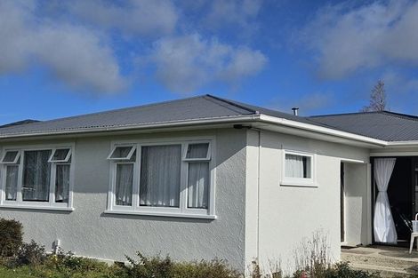 Photo of property in 24 Pitama Road, Awapuni, Palmerston North, 4412
