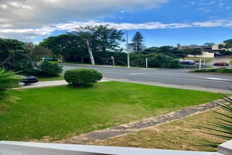 Photo of property in 2/216 Beach Road, Campbells Bay, Auckland, 0630