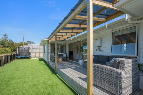 Photo of property in 22 Jeroboam Loop, Kumeu, 0810