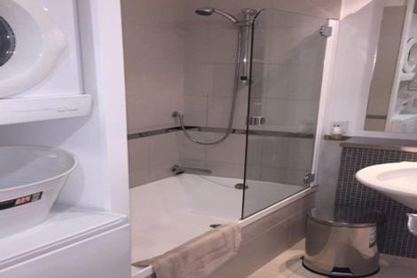 Photo of property in Latitude 37 East Apartments, 1k/20 Pakenham Street East, Auckland Central, Auckland, 1010