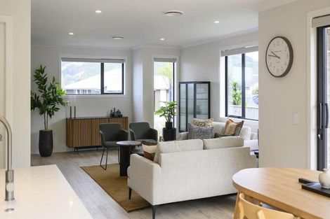 Photo of property in 5 Uatoto Road, Clarks Beach, 2122