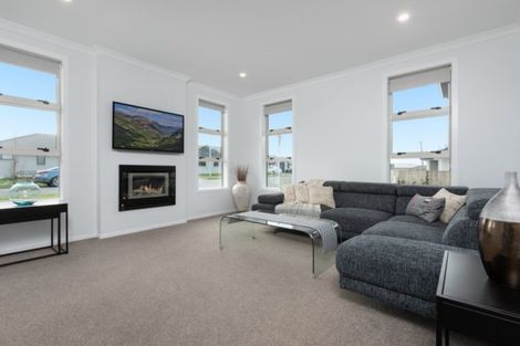 Photo of property in 17 Applin Lane, Pyes Pa, Tauranga, 3112