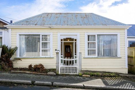 Photo of property in 33 Brownville Crescent, Maori Hill, Dunedin, 9010