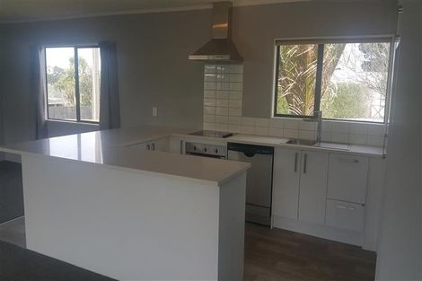 Photo of property in 1/86 Astley Avenue, New Lynn, Auckland, 0600