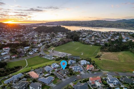 Photo of property in 70 Samwell Drive, Whitby, Porirua, 5024