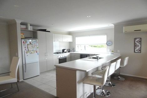 Photo of property in 12 Gennaker Lane, Whitby, Porirua, 5024