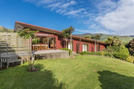 Photo of property in 196 Okains Bay Road, Robinsons Bay, Akaroa, 7581