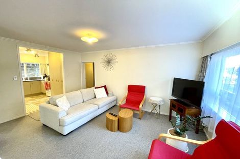Photo of property in 3/88 Lake Road, Northcote, Auckland, 0627