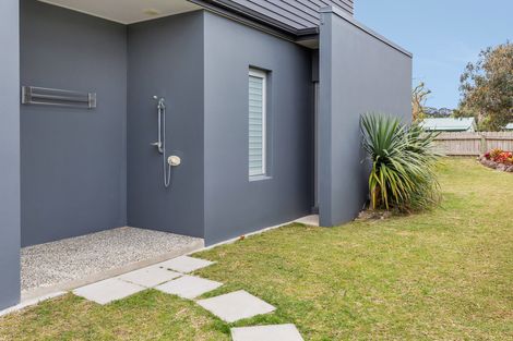 Photo of property in 23 Wehiwehi Road, Matapouri, Whangarei, 0173