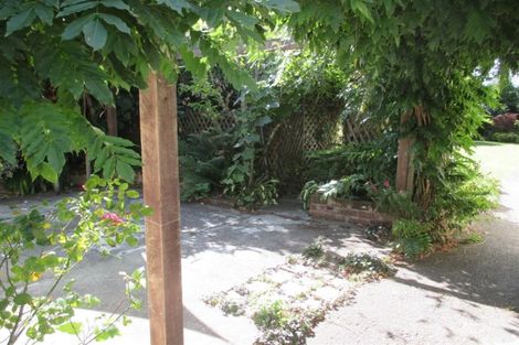 Photo of property in 73 Corson Avenue, Beckenham, Christchurch, 8023