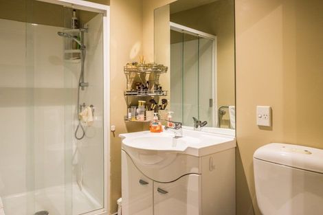 Photo of property in Atrium Towers, 1q/154 The Terrace, Wellington Central, Wellington, 6011