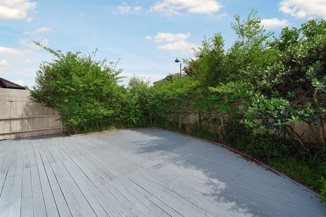 Photo of property in 2 Ochre Place, Blockhouse Bay, Auckland, 0600