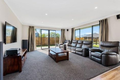 Photo of property in 16 Alice Burn Drive, Luggate, Cromwell, 9383