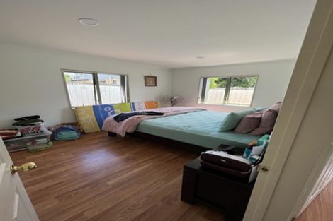 Photo of property in 18 Patts Avenue, Glendene, Auckland, 0602