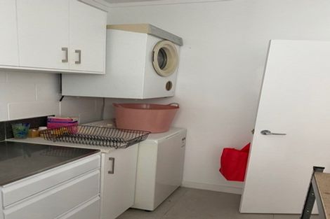 Photo of property in 60 Lynden Avenue, Hillcrest, Auckland, 0627