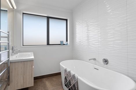 Photo of property in 37 Lock Crescent, Kaiapoi, 7630