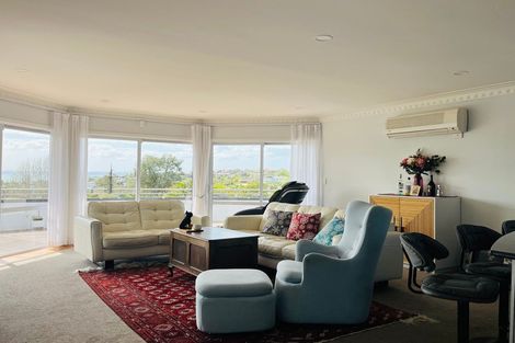 Photo of property in 21 Bleakhouse Road, Howick, Auckland, 2014