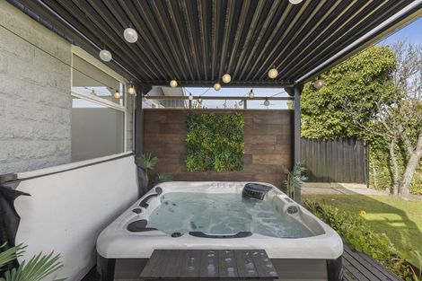 Photo of property in 16 Malta Crescent, South New Brighton, Christchurch, 8062