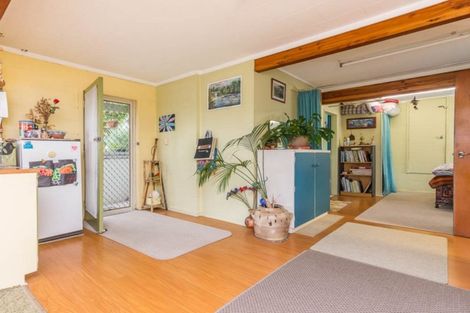 Photo of property in 3 Denyer Place, New Lynn, Auckland, 0600