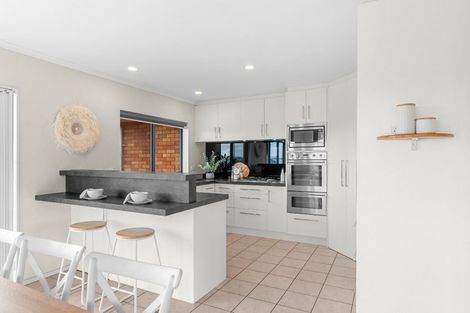 Photo of property in 4 Sunset Parade, Parua Bay, Whangarei, 0174