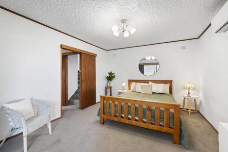 Photo of property in 1/78 Rangatira Road, Beach Haven, Auckland, 0626