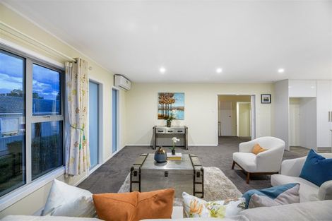 Photo of property in 5 Maxwelton Drive, Mairangi Bay, Auckland, 0630