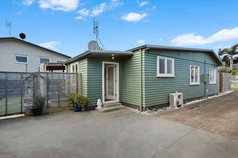 Photo of property in 32a Oceanbeach Road, Mount Maunganui, 3116