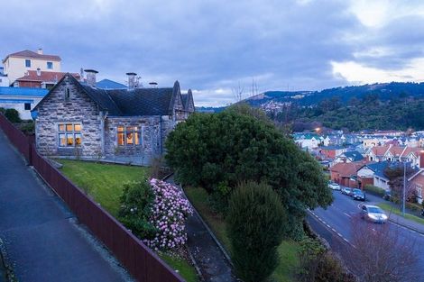 Photo of property in 127 Queen Street, North Dunedin, Dunedin, 9016