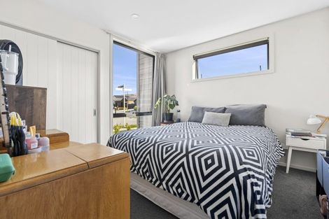 Photo of property in 5 Mount Creighton Crescent, Wanaka, 9305