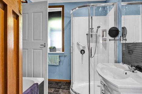 Photo of property in 70 Collins Street, Hawera, 4610