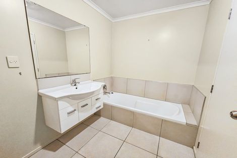 Photo of property in 22 Figaro Crescent, Takanini, 2112