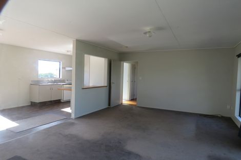 Photo of property in 43 Main Road, Tolaga Bay, 4077
