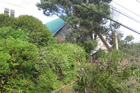 Photo of property in 8 Robertson Street, Owhiro Bay, Wellington, 6023