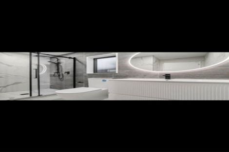 Photo of property in 67b Hutchinsons Road, Bucklands Beach, Auckland, 2014