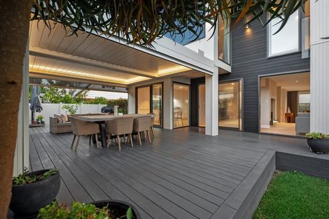 Photo of property in 9 Craig Road, Milford, Auckland, 0620