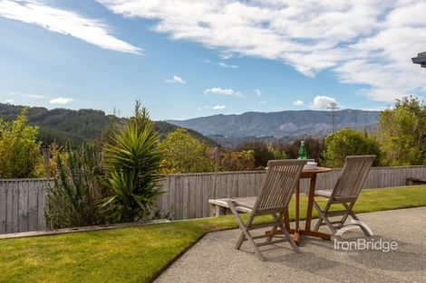 Photo of property in 13 Percy Kinsman Crescent, Riverstone Terraces, Upper Hutt, 5018