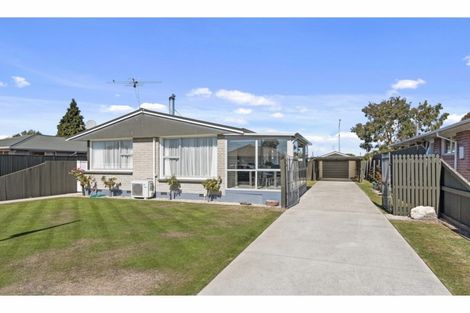 Photo of property in 9 Camelia Place, Islington, Christchurch, 8042